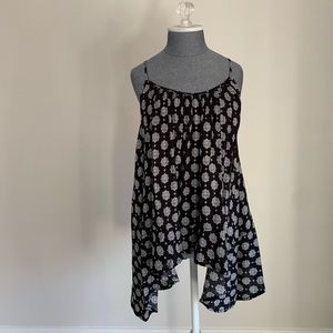 Black long flowy tank